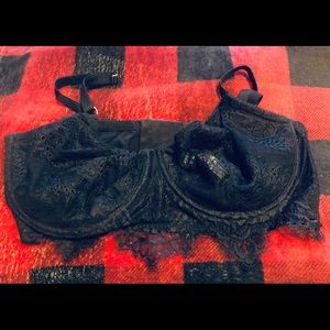 GORGEOUS VS BALCONETTE